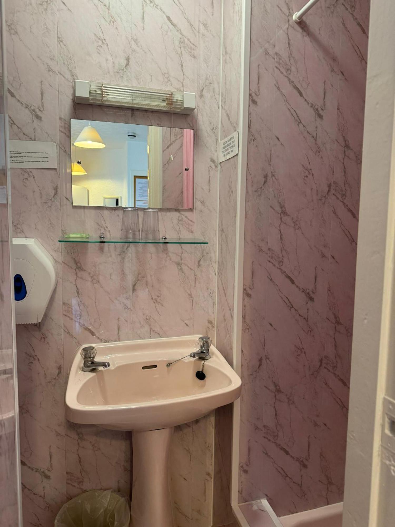 Delton Hotel Μπλάκπουλ Εξωτερικό φωτογραφία